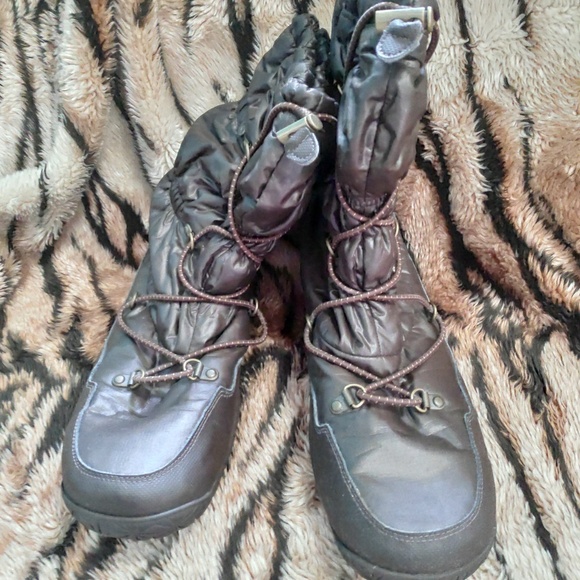 North Face boots 11 - Picture 7 of 8